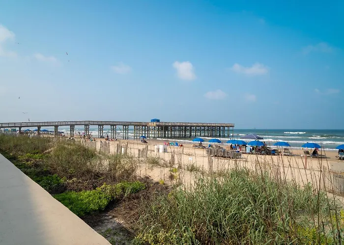 Tropical Retreat Coastal 1Br Getaway With Balcony 212
