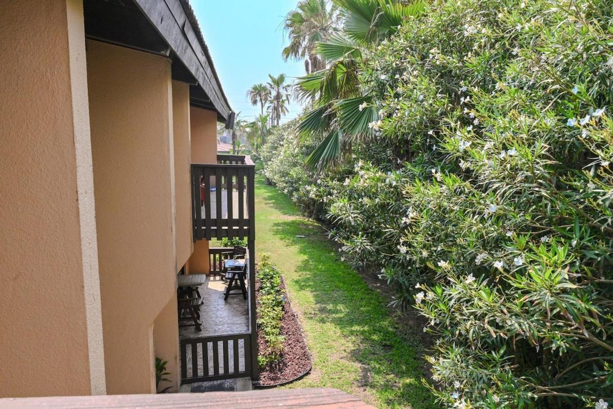 Apartment Tropical Retreat Coastal 1br Getaway With Balcony 212