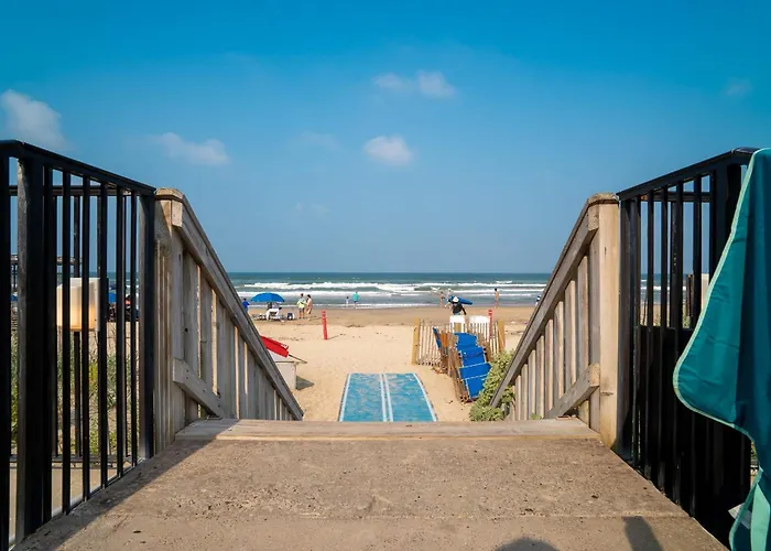 Tropical Retreat Coastal 1Br Getaway With Balcony 212