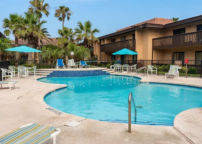 Tropical Retreat Coastal 1Br Getaway With Balcony 212