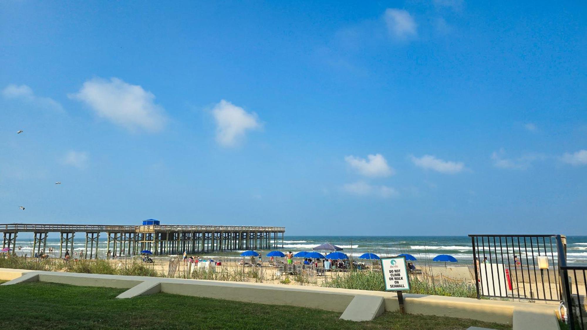 Tropical Retreat Coastal 1br Getaway With Balcony 212 South Padre Island